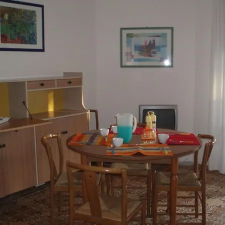 Flat In Building With Lift 200m From The Sea Apartment