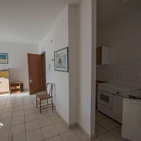 Flat In Building With Lift 250 M From The Sea Apartamento *
